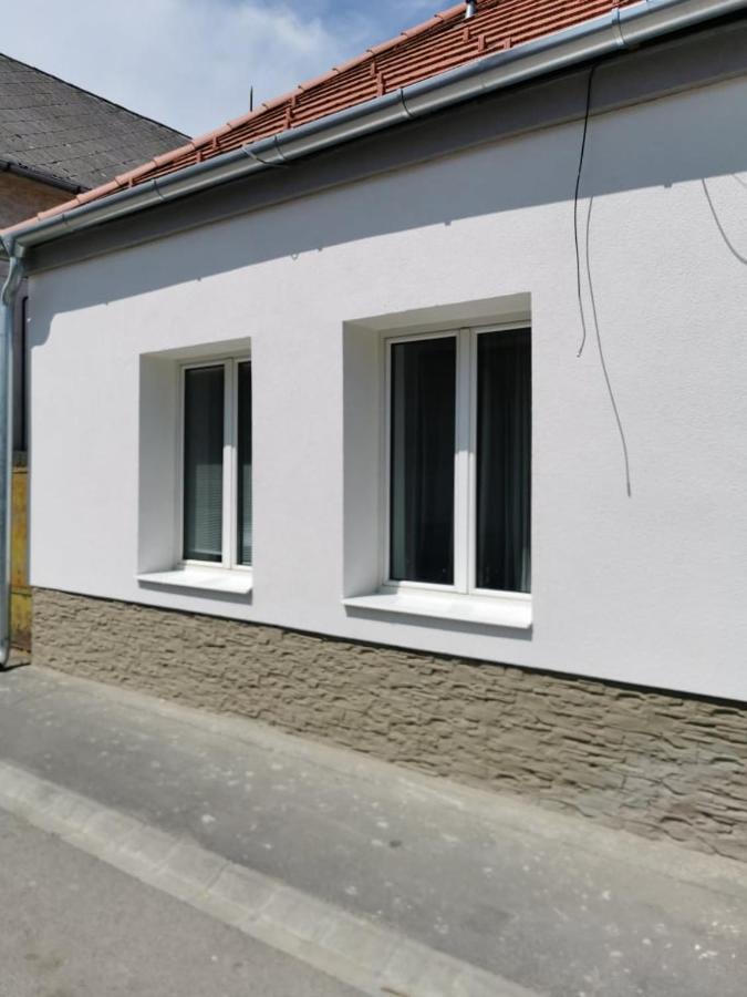 Tifani Apartman Keszthely Ngoại thất bức ảnh